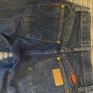 Blue Denim Wrangler Jeans with Contrast Stitching